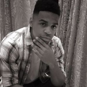 Meet your Posher, Derrick